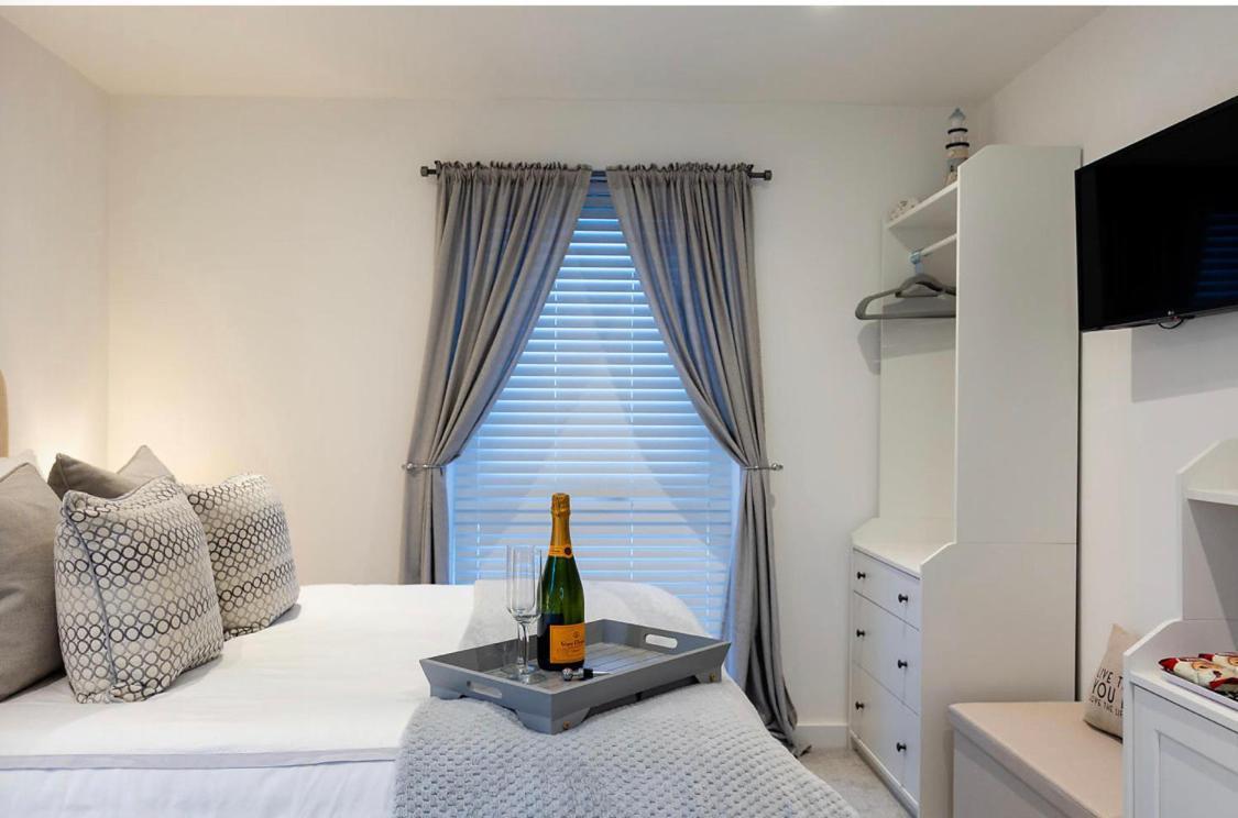 Sea Esta Guesthouse Mudeford Esterno foto